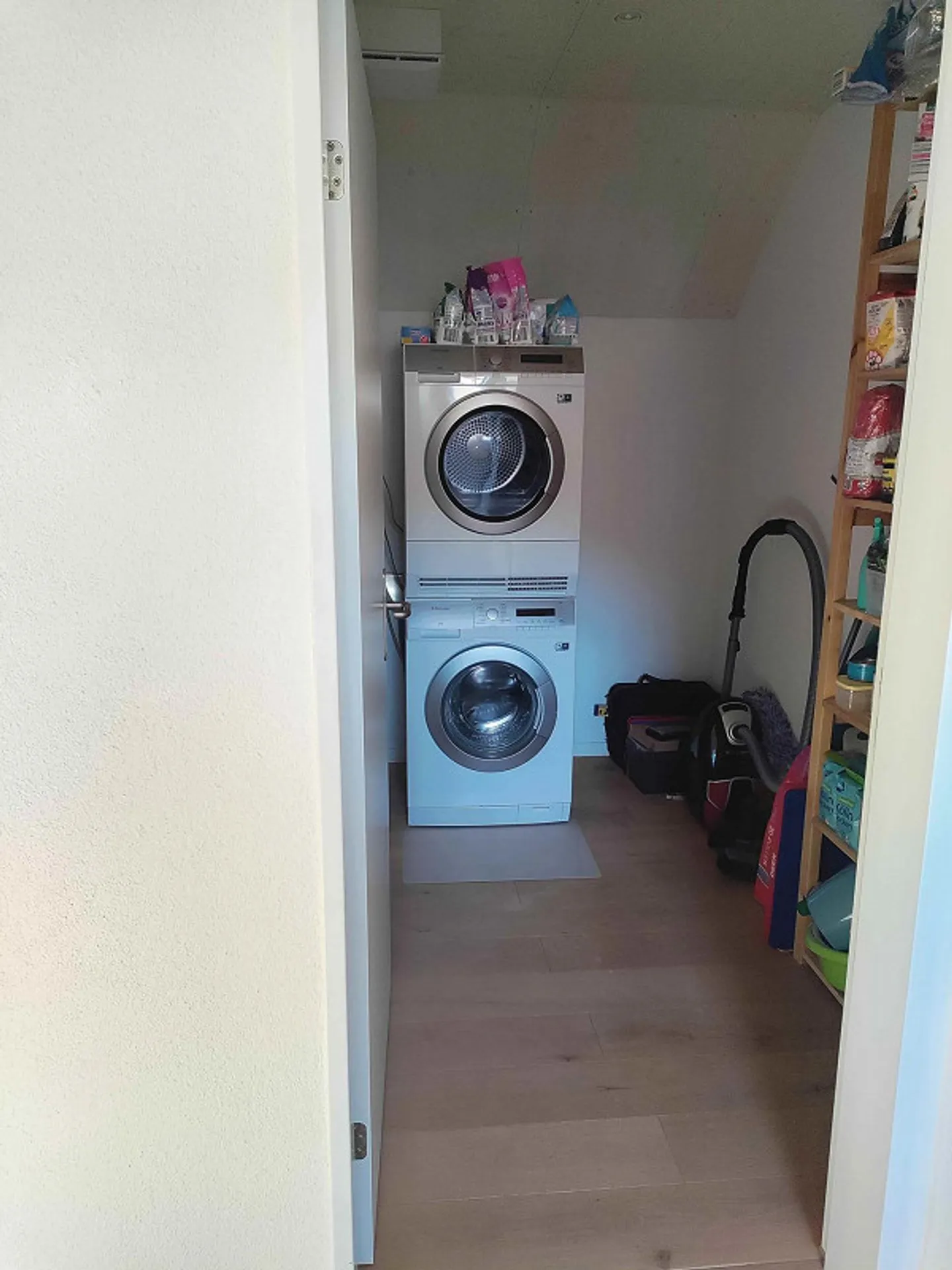 Beautiful Attic Apartment in Oberweningen - Photo 8 of 8