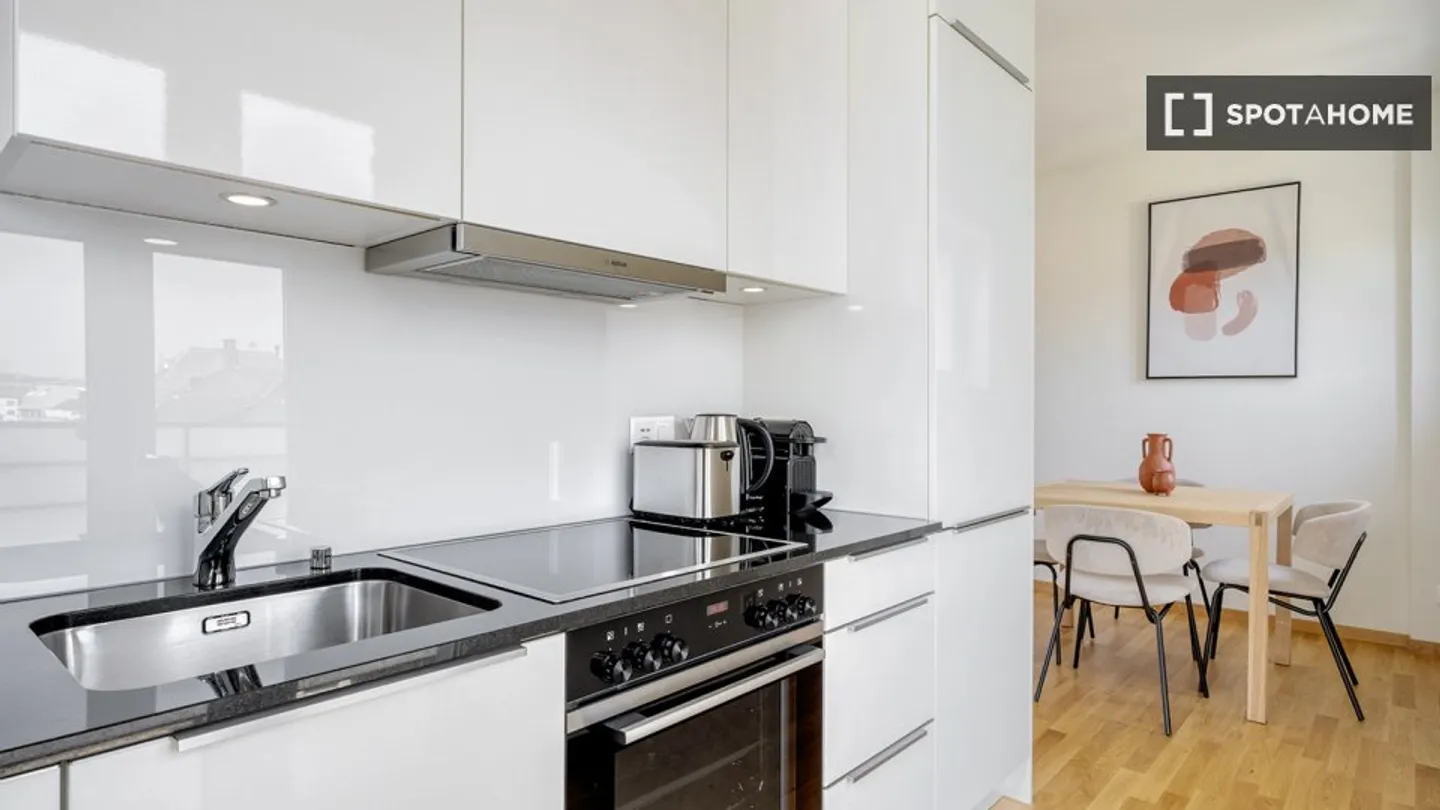 Apartment for rent - Photo 8 of 17