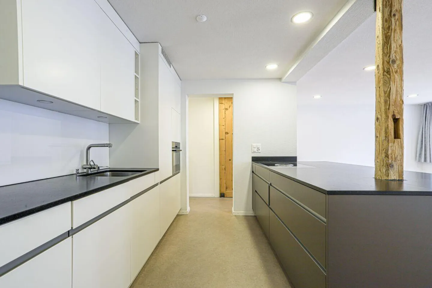 3-Room Loft Apartment - Photo 3 of 9