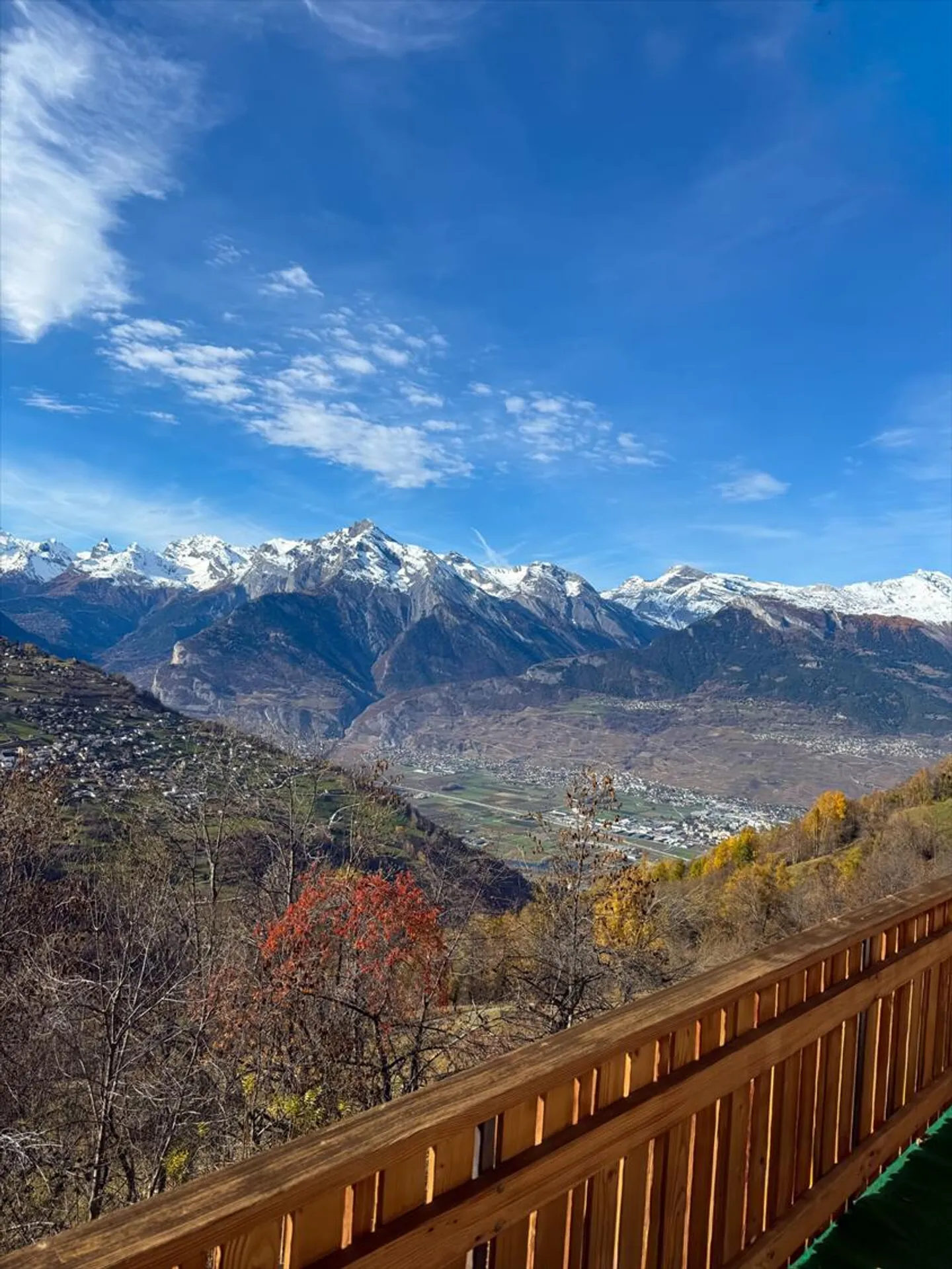 Familienwohnung mit Panoramablick - Foto 3 von 12