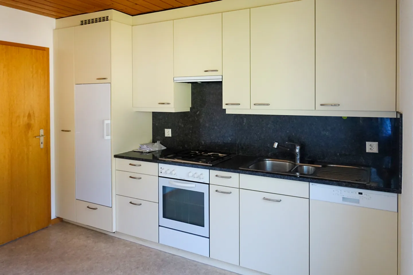 Vivere comodamente nel centro di Ennenda - Foto 2 di 8