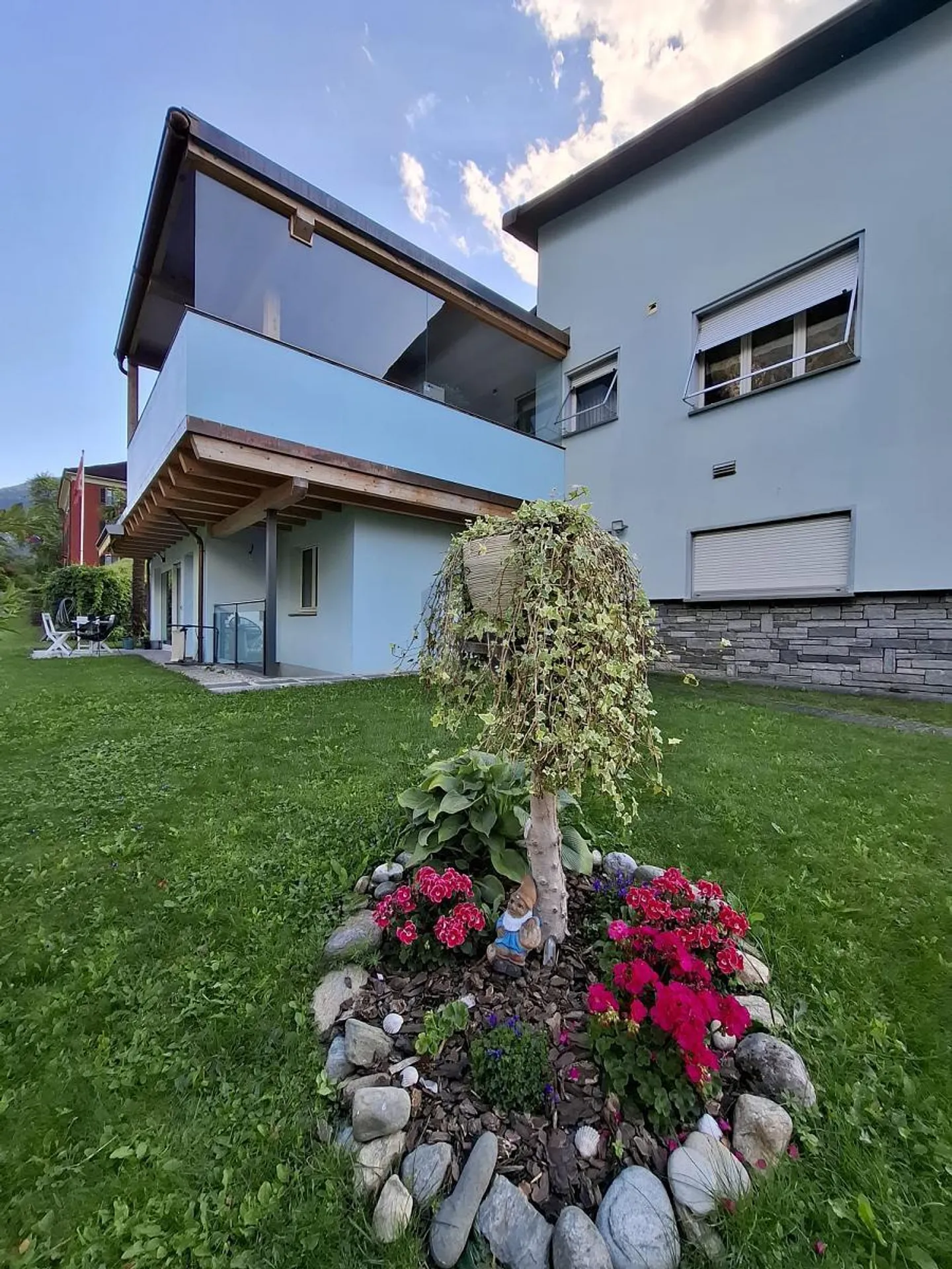 Spacious house in a quiet location with unobstructed views - Photo 5 of 6