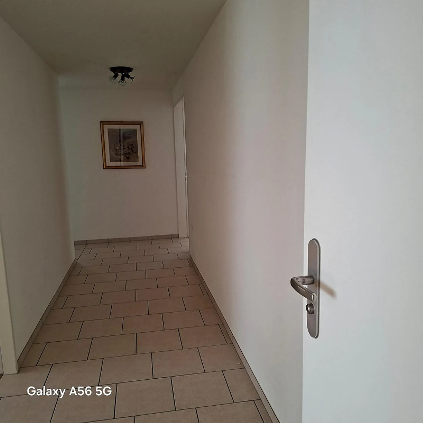 Appartamento 3.5 locali con balcone e incluso EHP in una posizione centrale - Foto 1 di 17