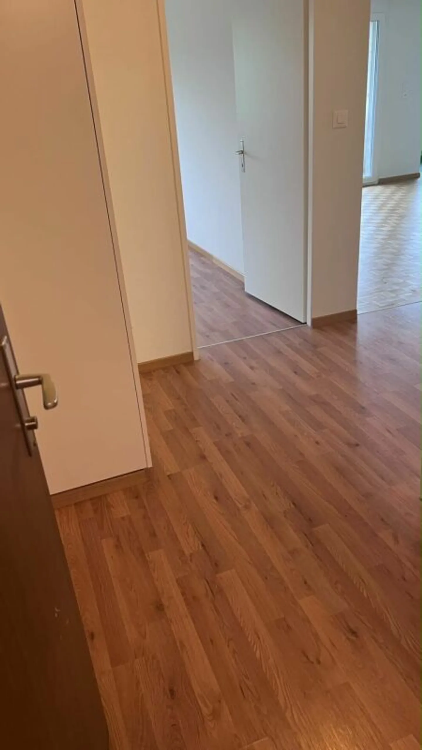 Bellissimo appartamento luminoso di 2 1/2 stanze - Foto 3 di 7