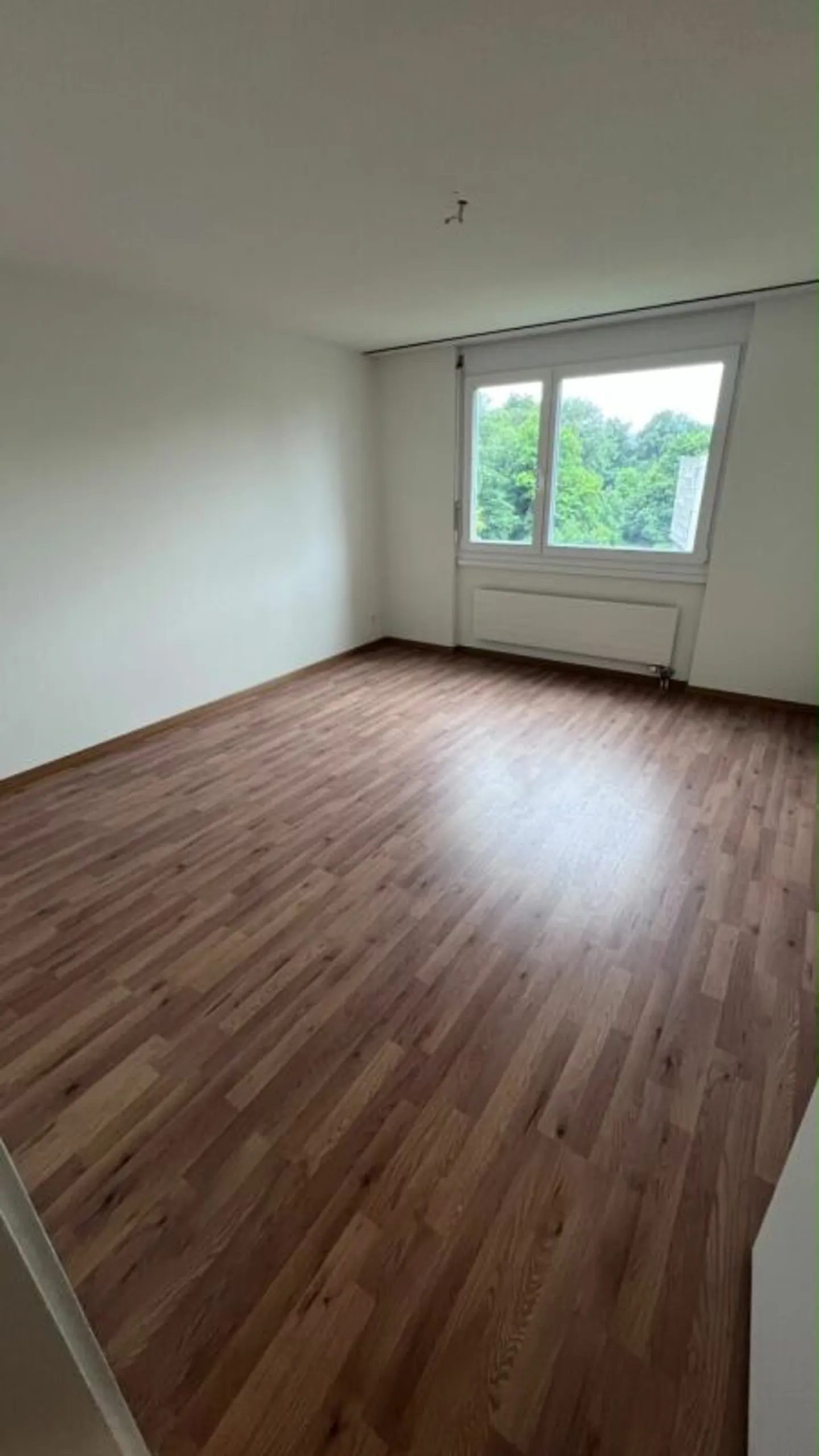Bellissimo appartamento luminoso di 2 1/2 stanze - Foto 4 di 7