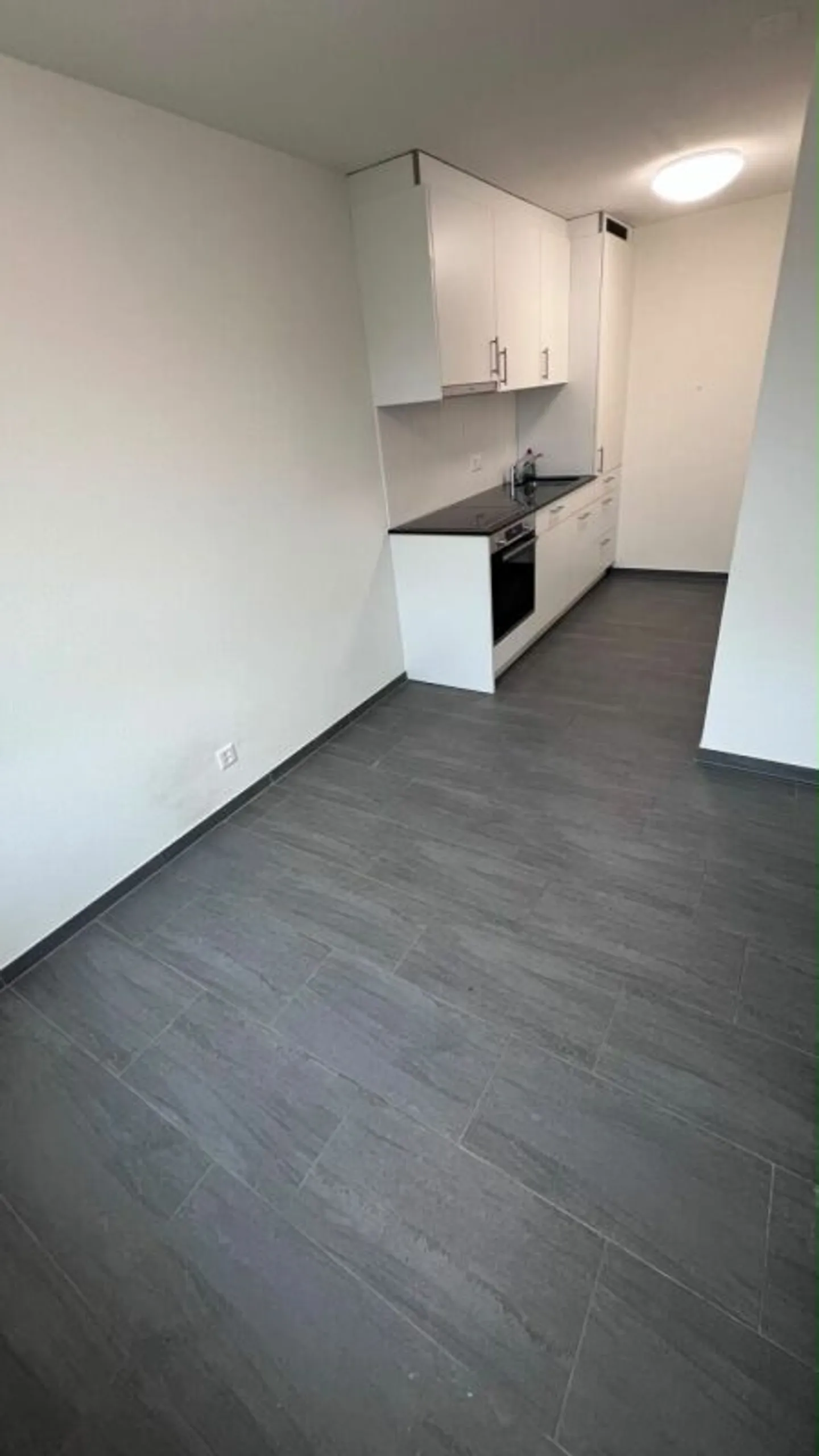 Bellissimo appartamento luminoso di 2 1/2 stanze - Foto 5 di 7