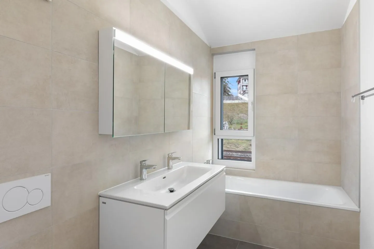 Premium Apartment with Roof Terrace - Photo 8 of 13