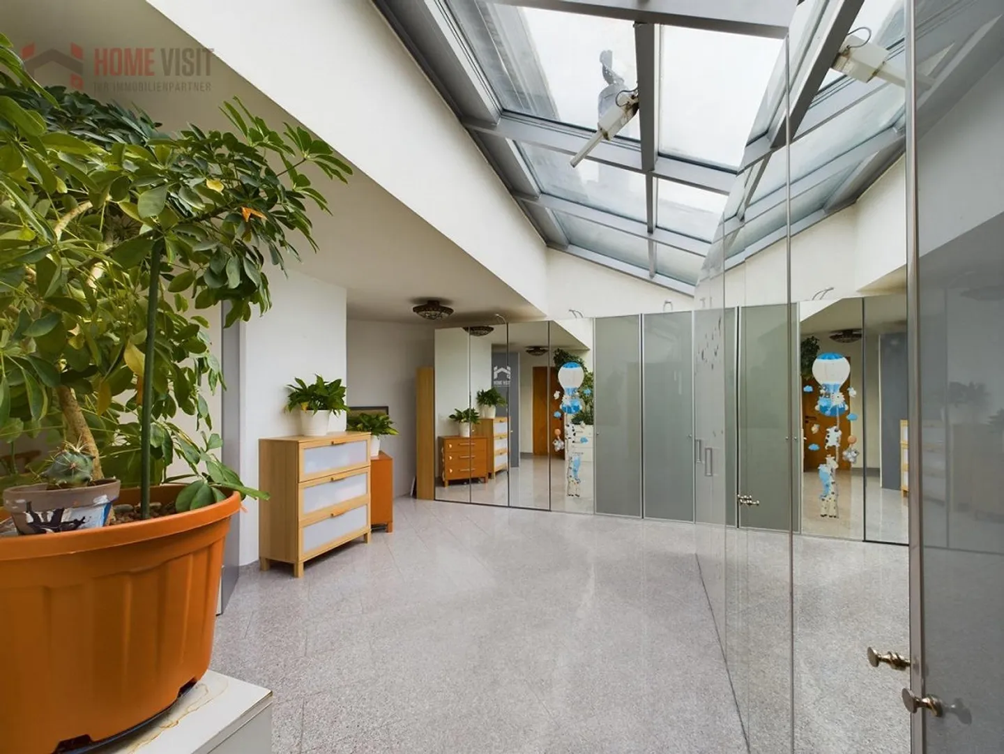 Maison familiale avec revenu locatif - Photo 7 sur 16