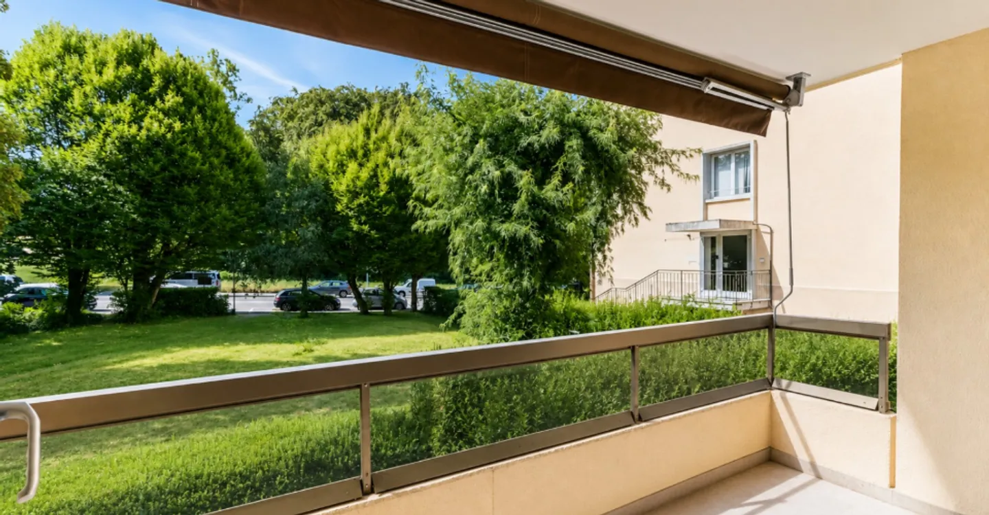 Appartement lumineux avec potentiel - Photo 2 sur 8