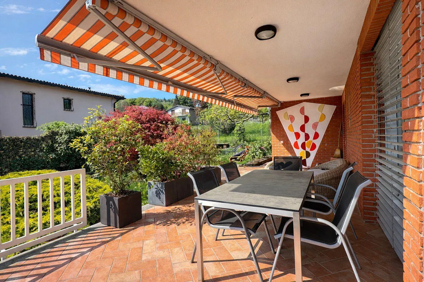 Magnifica villa a Carona con vista, giardino e terrazza - Foto 25 di 27