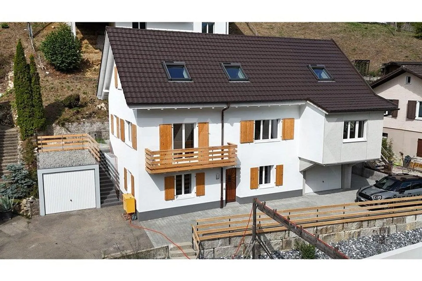 Maison familiale de 8 pièces entièrement rénovée avec beaucoup d'espace et de caractère - Photo 1 sur 13