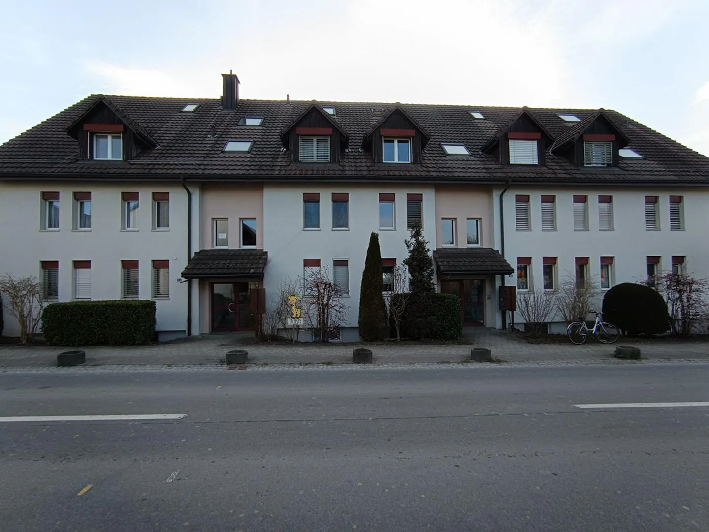 Bellissimo, luminoso appartamento loft di 3,5 stanze con giardino e garage sotterraneo - Foto 1 di 19