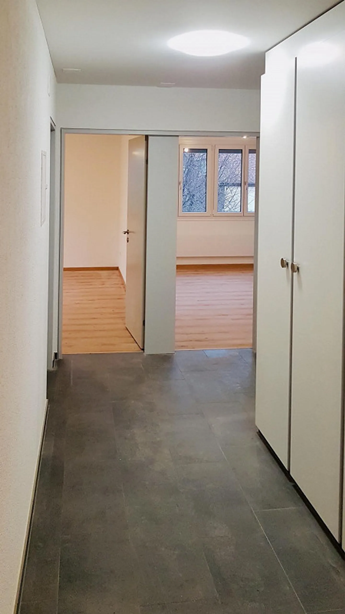 Appartamento 3.5 locali (1° piano R) nel centro del villaggio eppure nel verde - Foto 9 di 16