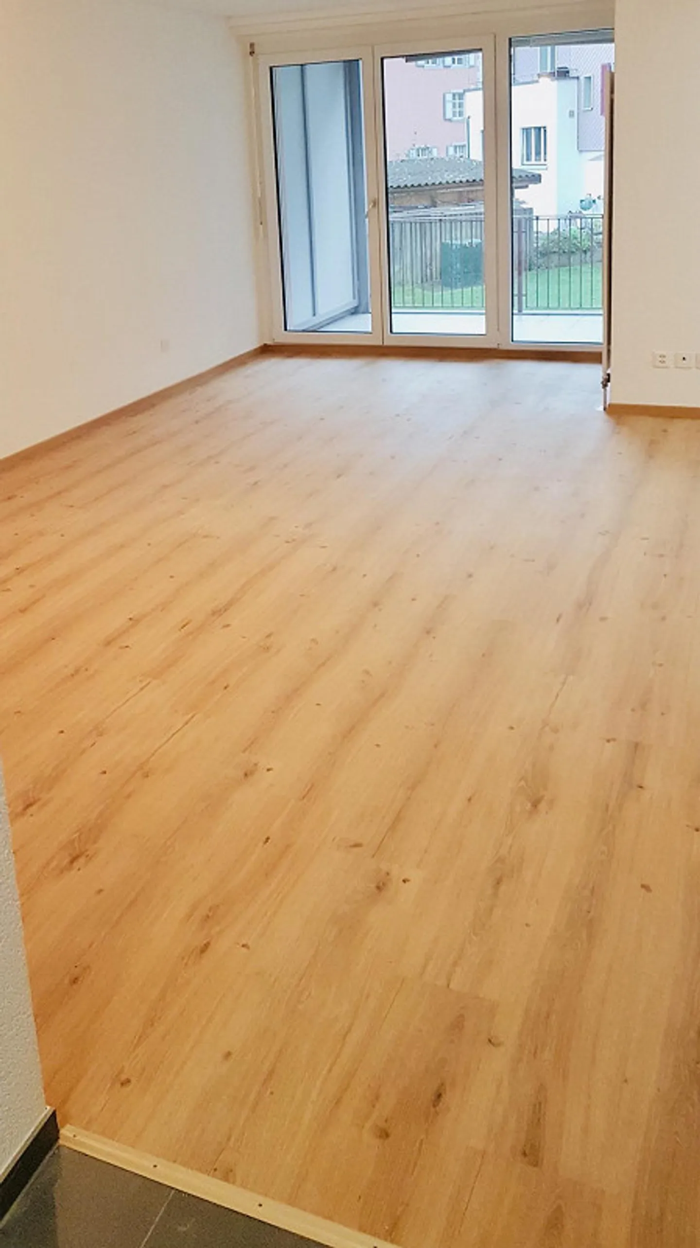 Appartamento 3.5 locali (1° piano R) nel centro del villaggio eppure nel verde - Foto 11 di 16
