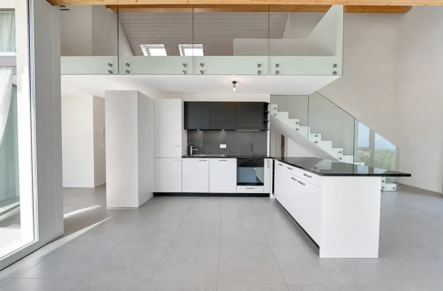 Duplex spacieux avec vue imprenable - Photo 3 sur 13