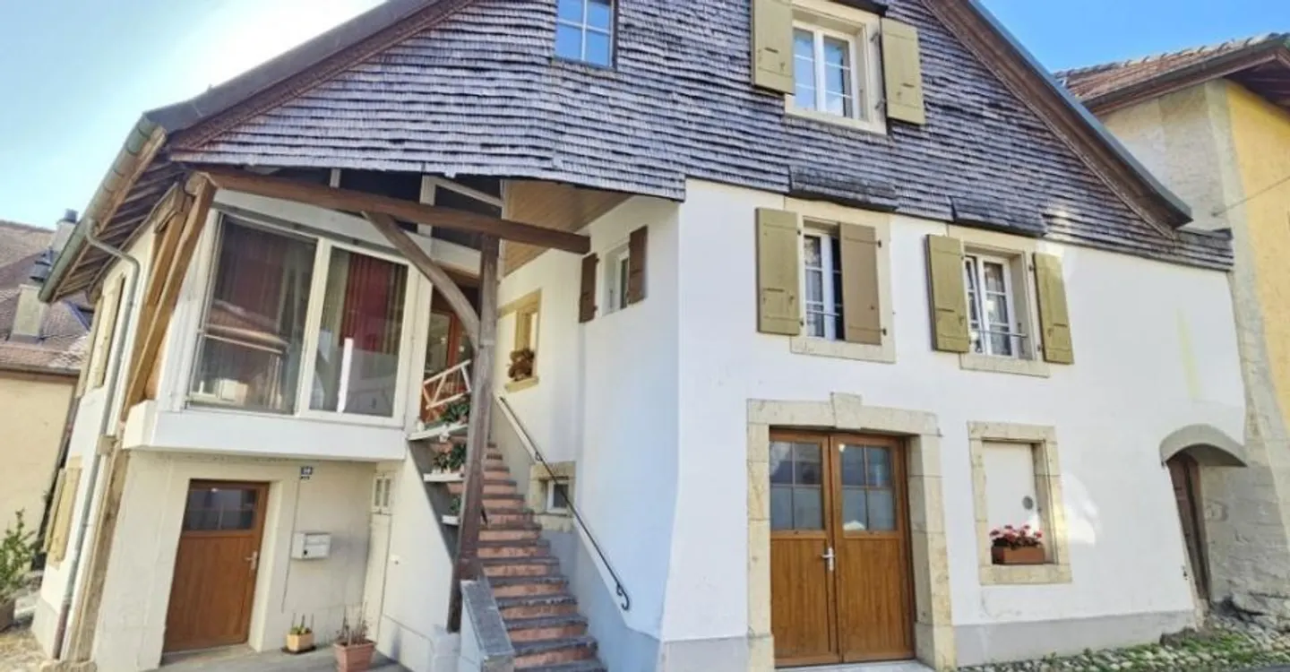 Village house of character - Photo 1 of 9