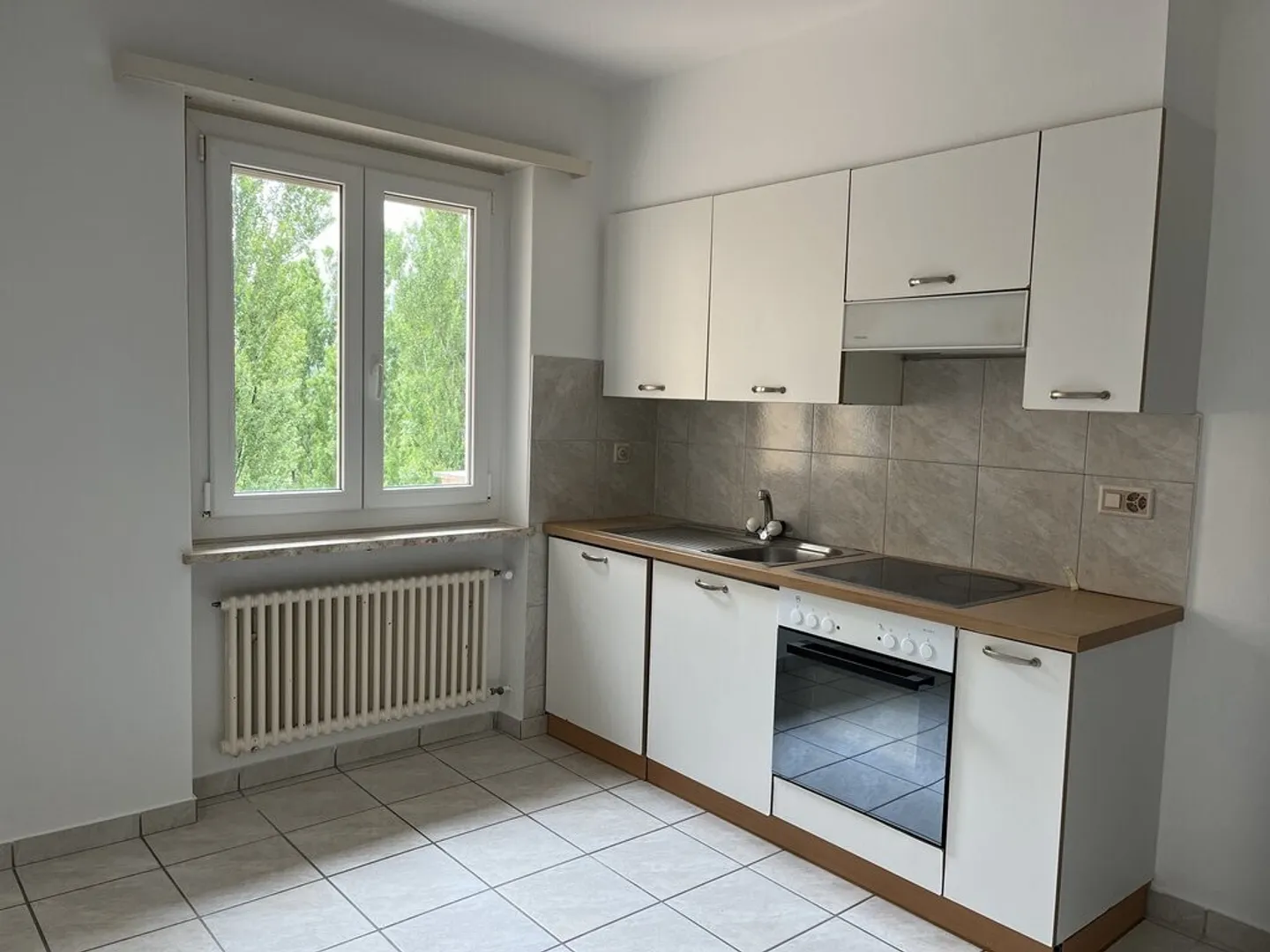 Helle 5.5 Zimmer im 5. Stock in ruhiger Lage in Locarno - Foto 1 von 6