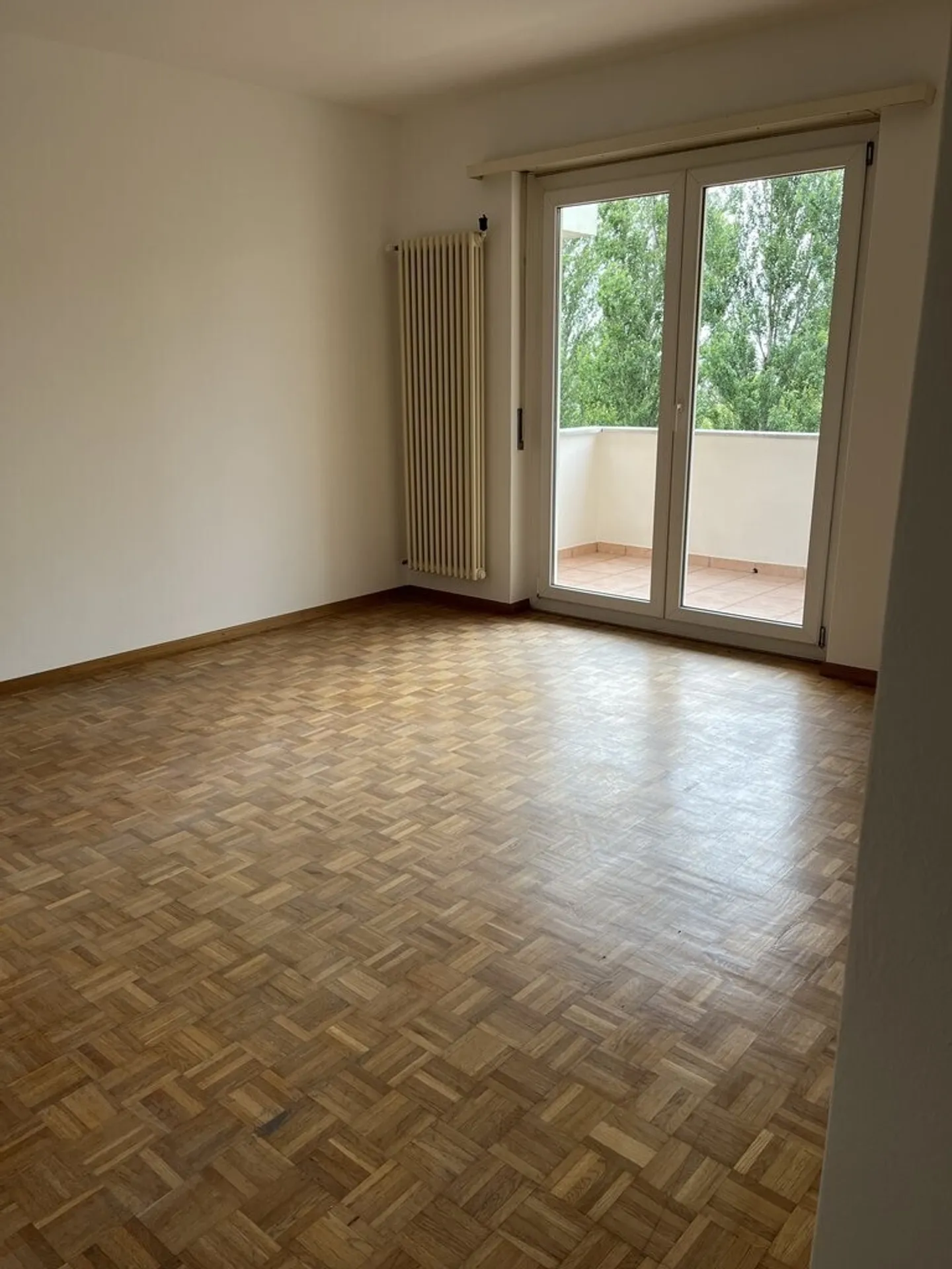 Helle 5.5 Zimmer im 5. Stock in ruhiger Lage in Locarno - Foto 2 von 6