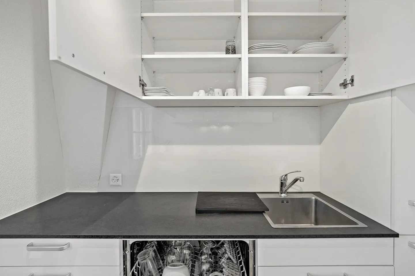 Airbnb - camera arredata inclusa Wifi - Foto 6 di 9