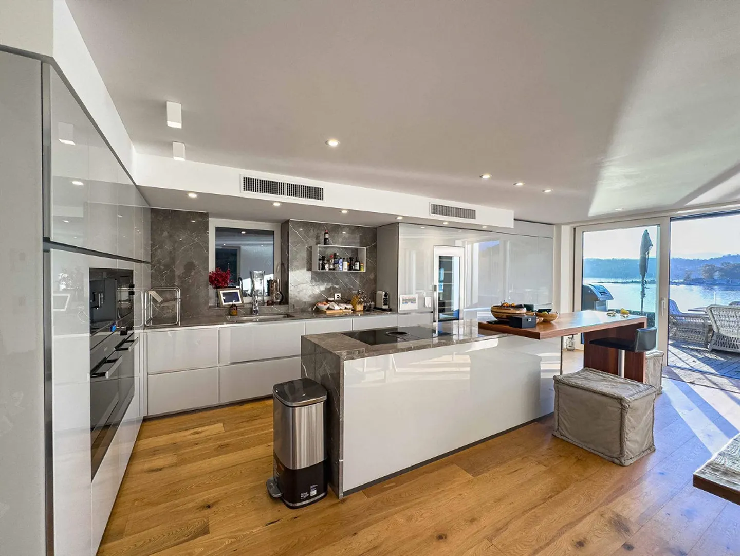 Designvilla mit atemberaubendem Seeblick in Castagnola - Foto 3 von 9