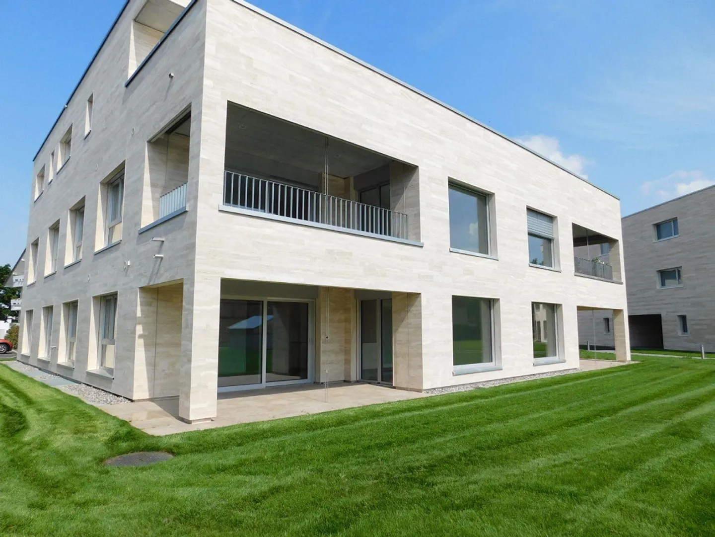Vivere moderno in un ambiente rurale - Foto 2 di 10