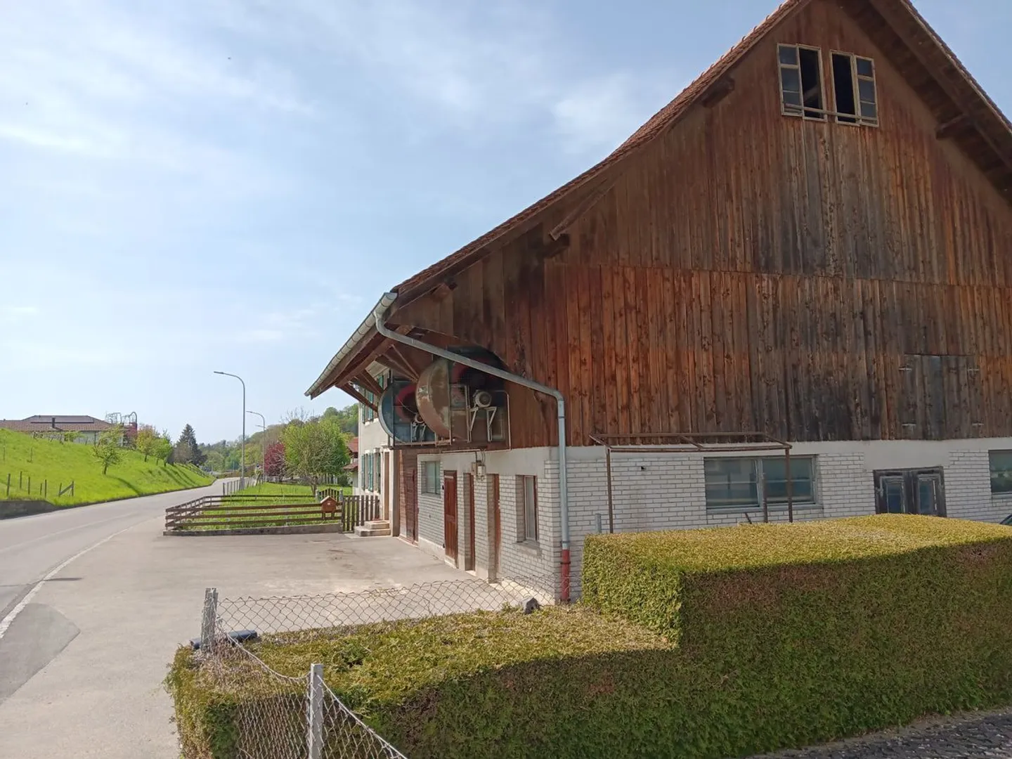 Courchapoix: Bauernhof 196m² Bauernhof in zentraler Zone - Preisgelegenheit - Foto 2 von 13