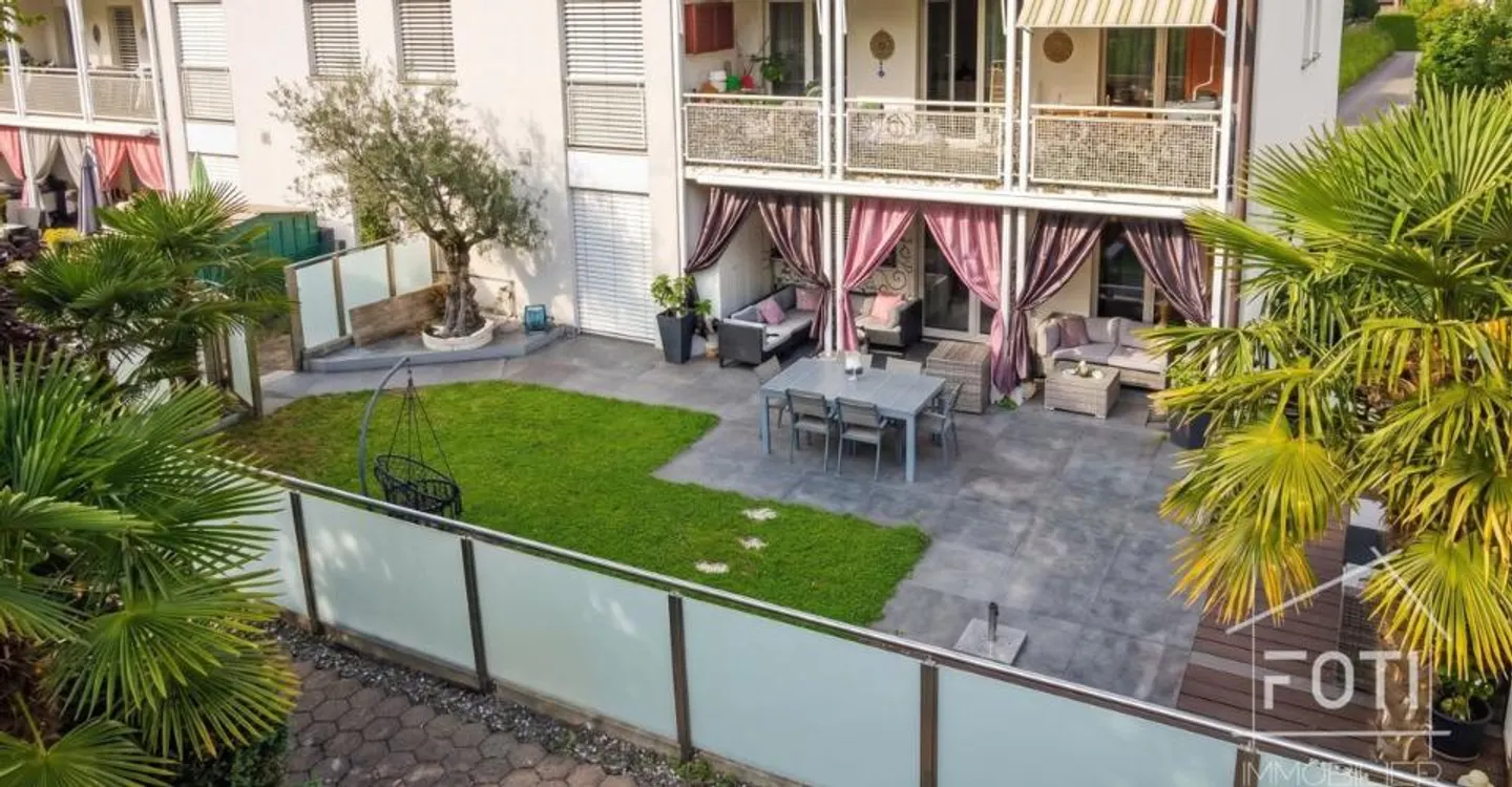 Garden-level 4.5 rooms in Vouvry - 113 m² of terrace and south-facing garden - Photo 1 of 13