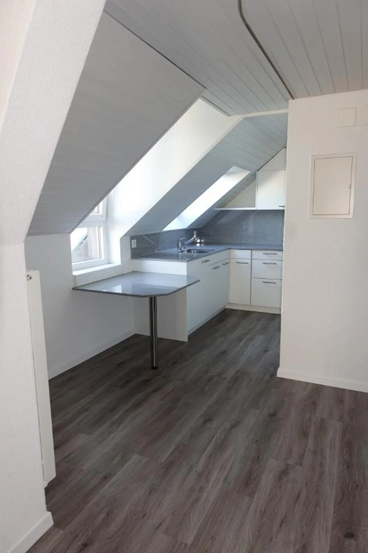 1.5 Room Old Building / Attic Apartment with a lot of Comfort - Photo 6 of 11