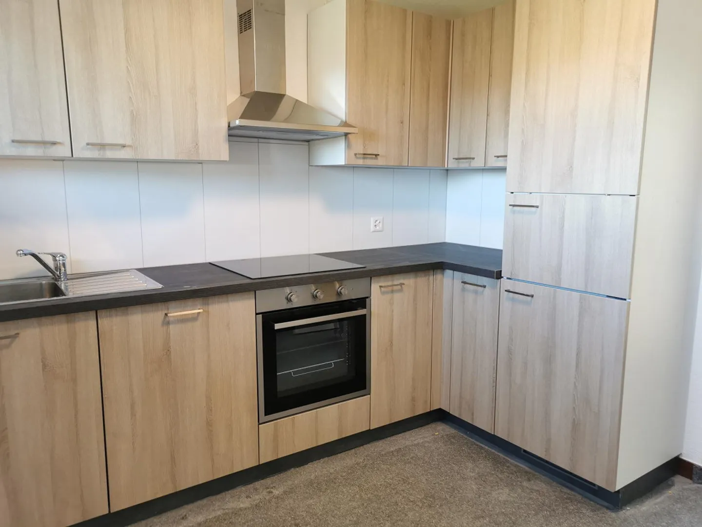 Bellissimo appartamento di 4 stanze situato in posizione centrale - Foto 1 di 8