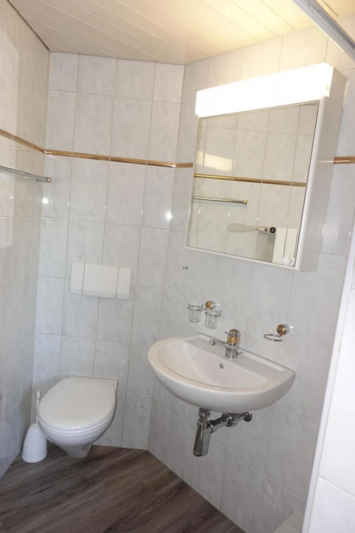 1.5 Room Old Building / Attic Apartment with a lot of Comfort - Photo 10 of 11