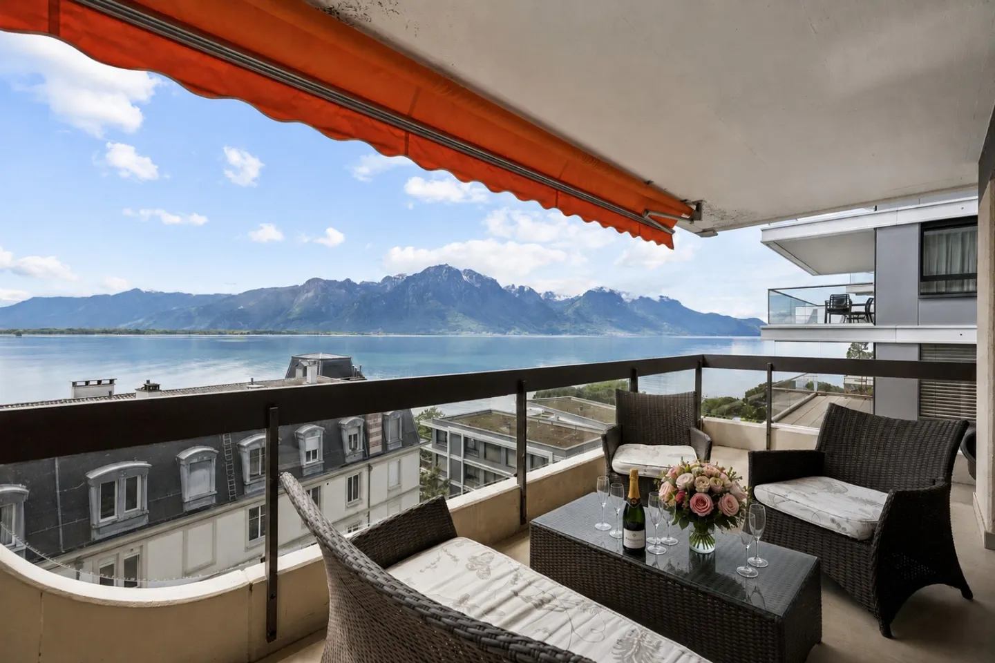 3.5 room apartment with lake view - Photo 1 of 11