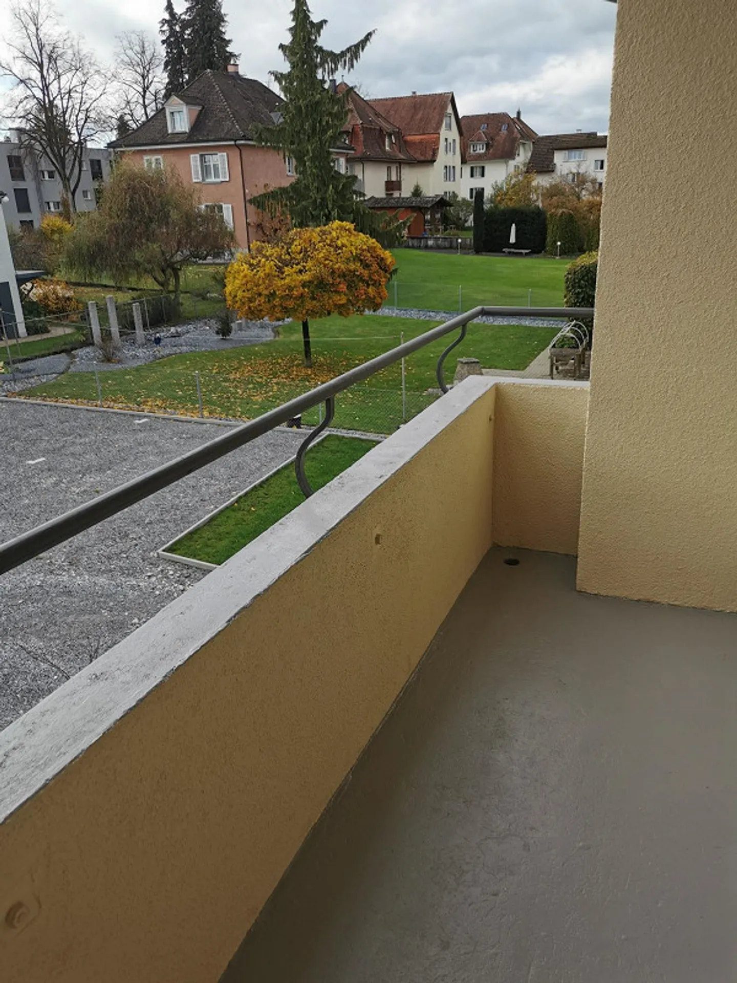 Bellissimo appartamento di 4 stanze situato in posizione centrale - Foto 6 di 8