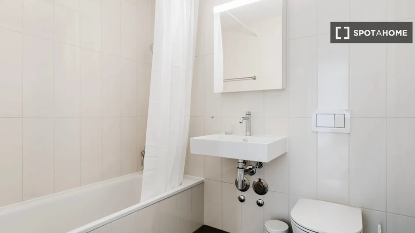 Apartment for rent - Photo 12 of 16