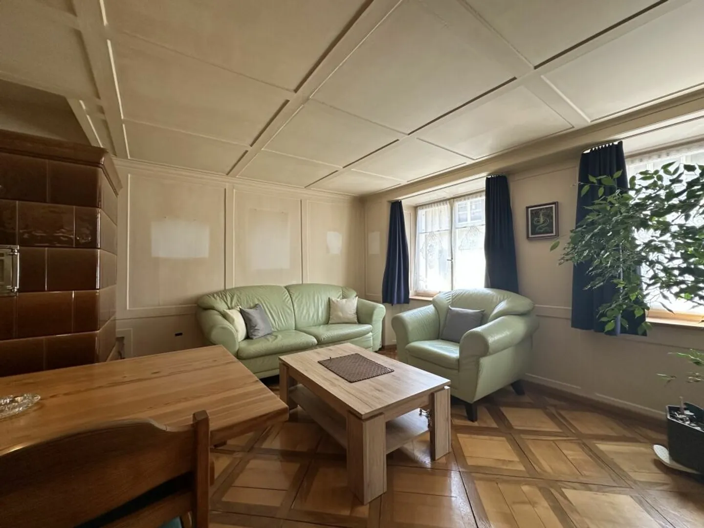 Charming Row House with 6 Rooms - Photo 2 of 11