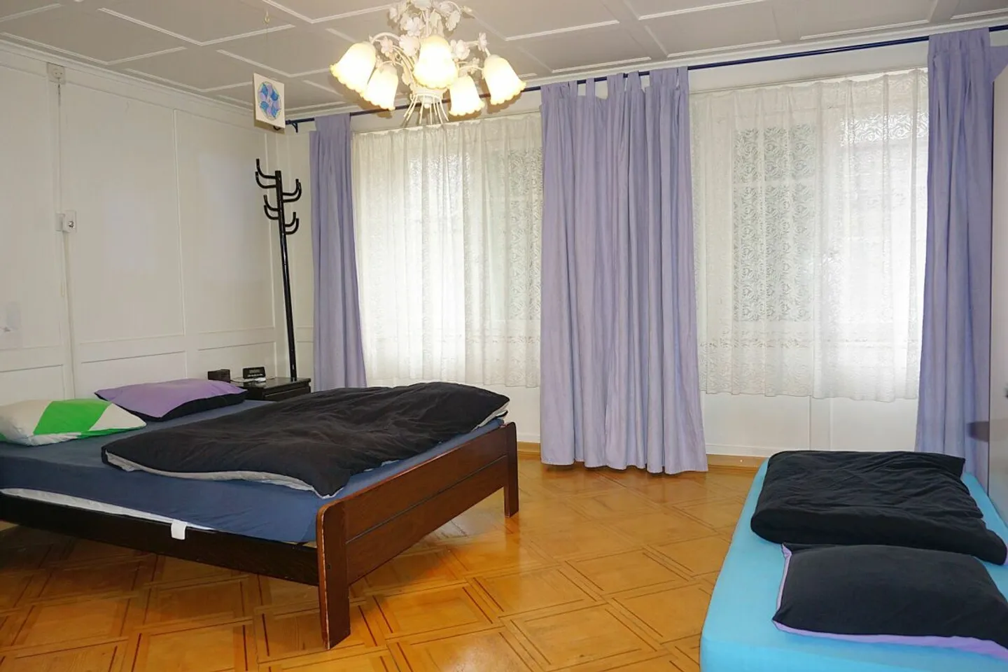 Charming Row House with 6 Rooms - Photo 9 of 11