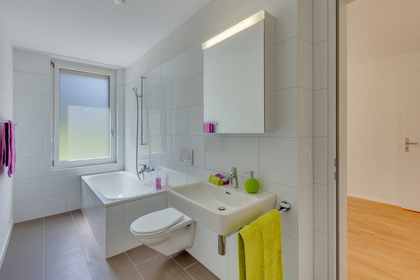 Are you looking for an apartment with a garden seating area? You are in the right place! - Photo 8 of 10