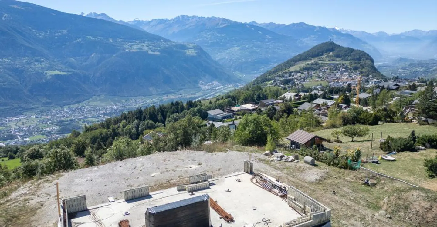 6000.Vue panoramique - Projet Chalet à vendre à Sergnou -Crans-Montana - Photo 2 of 12