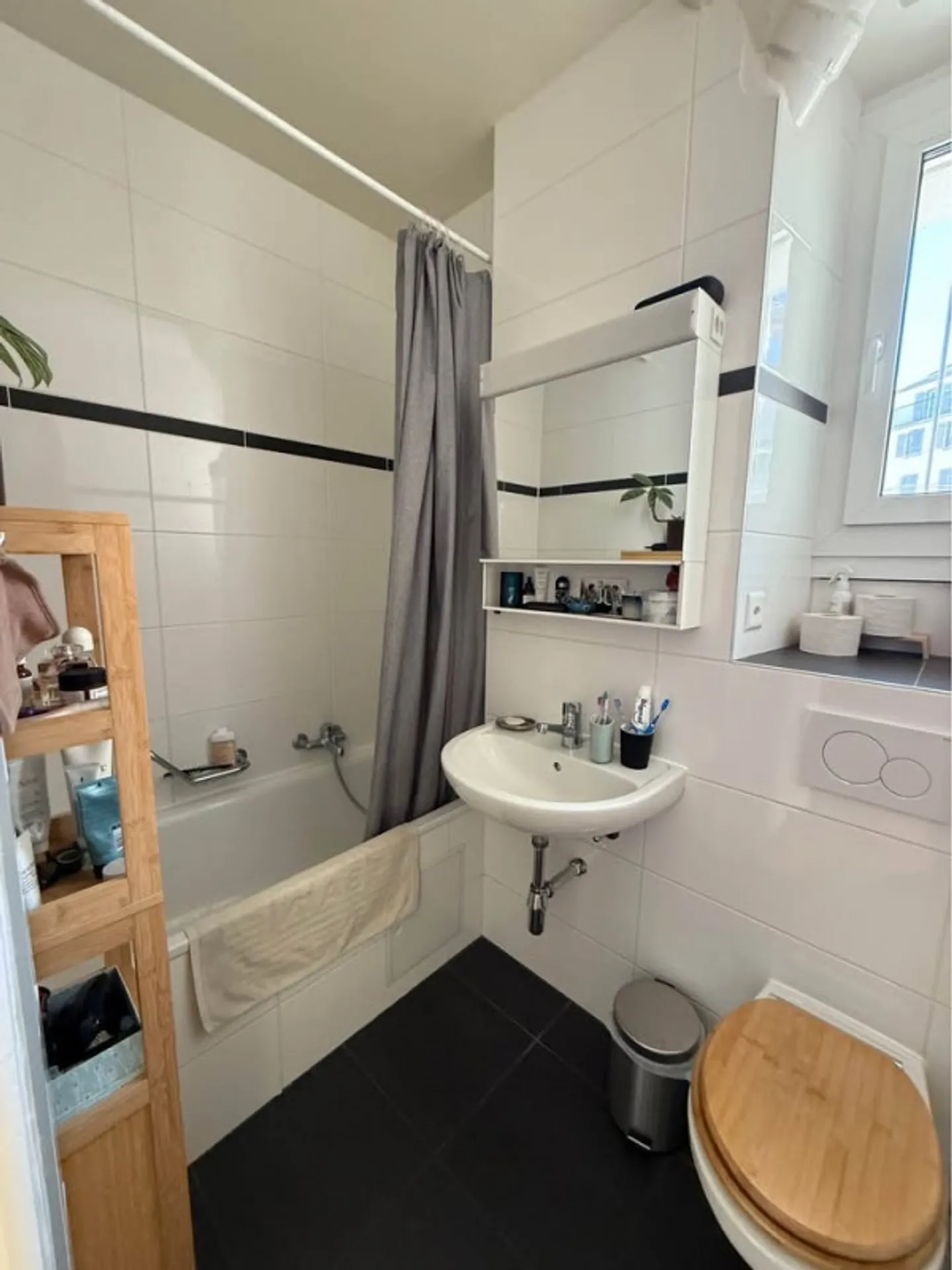 Lausanne - 3.5 room apartment ideally located near Sauvabelin - August 1st - Photo 9 of 10
