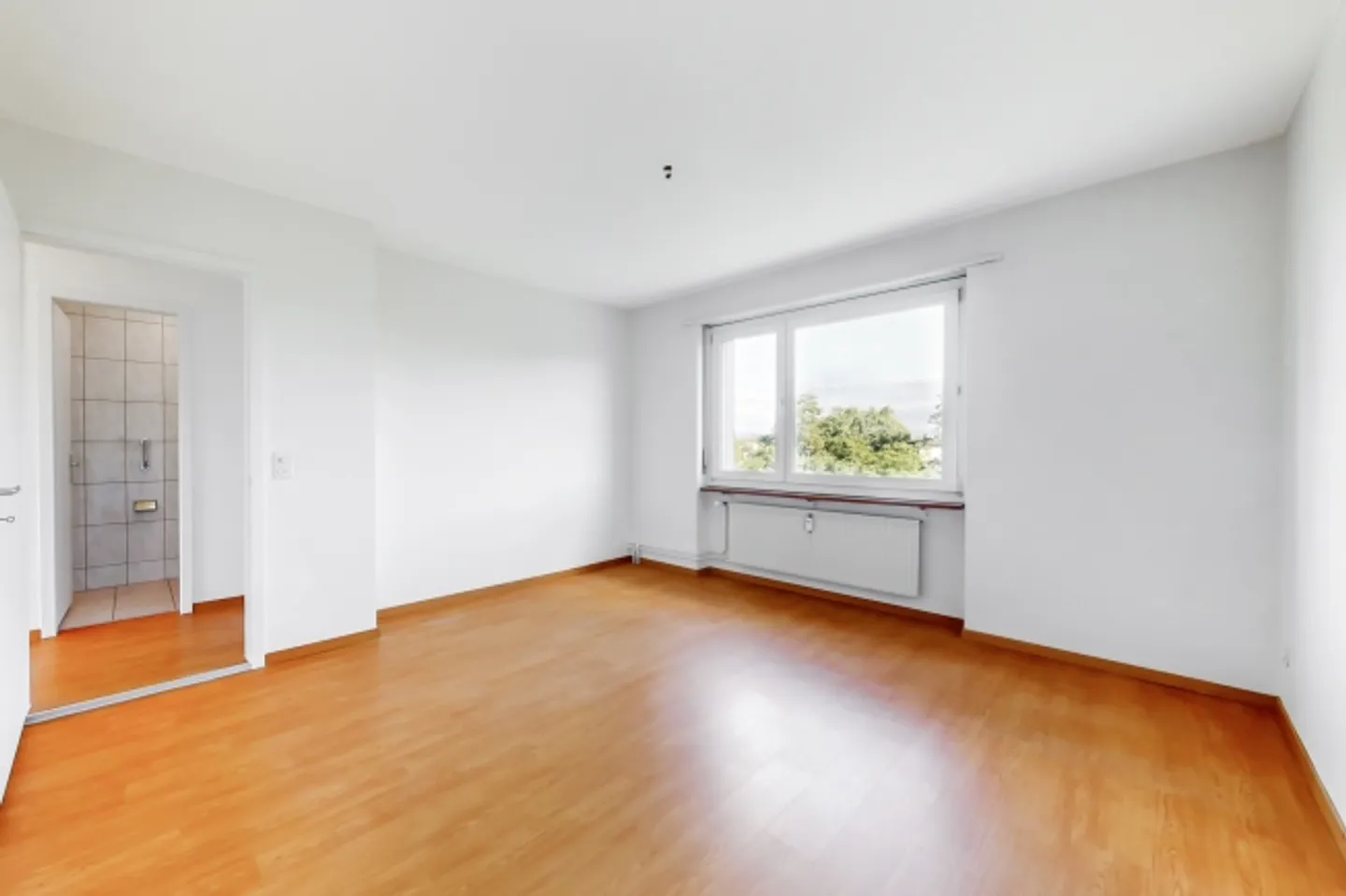 Living in a beautifully green environment yet close to the city center - Photo 6 of 10