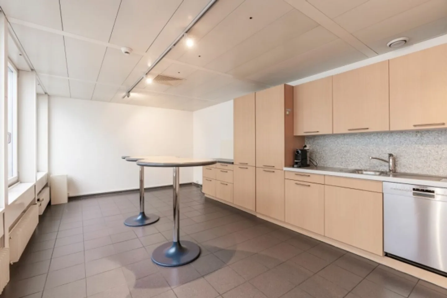 Votre bureau avec une présence maximale sur la Zürcherstrasse - Photo 5 sur 10