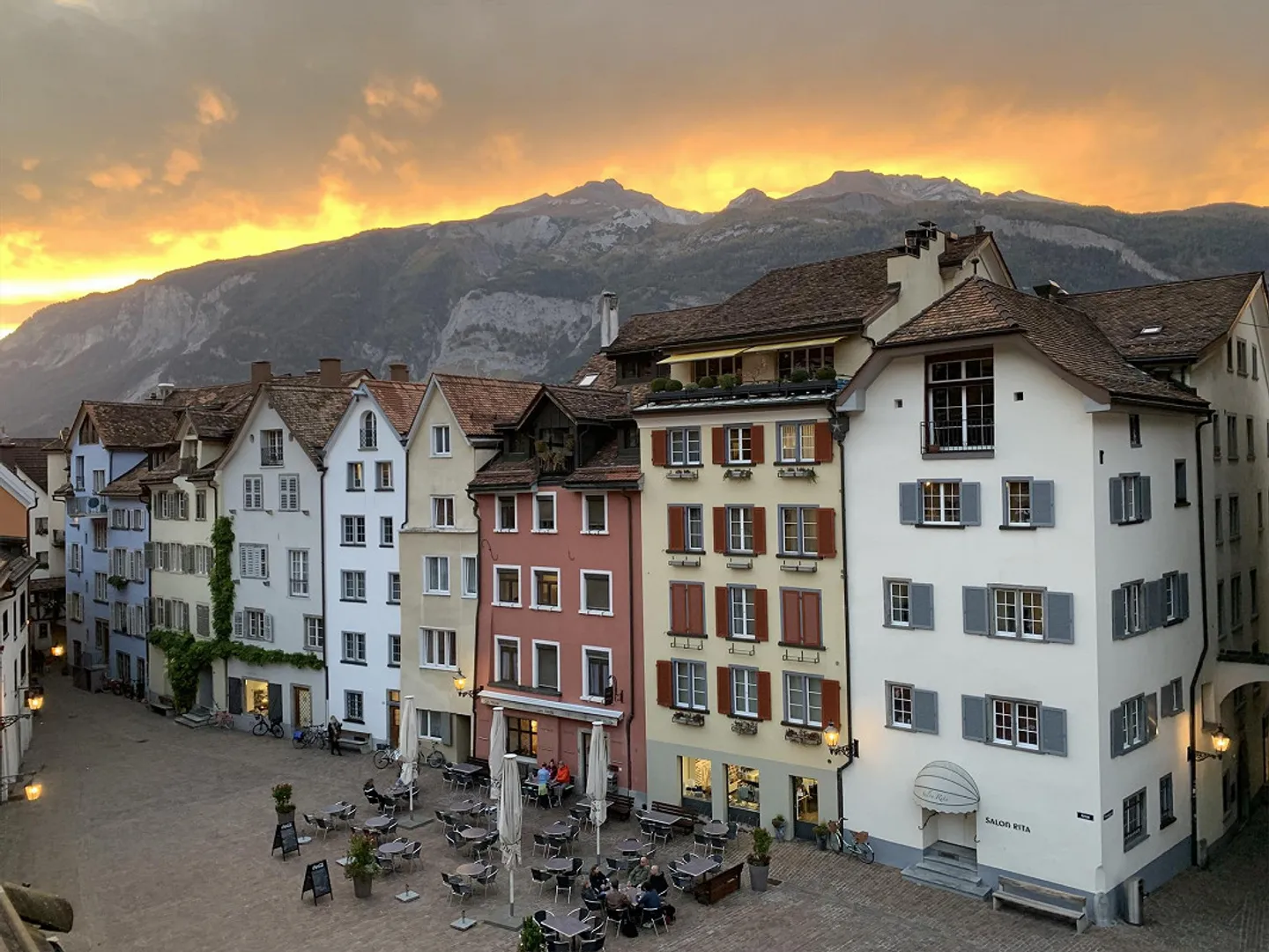 Attico appartamento 3.5 stanze direttamente in Arcasplatz con vista panoramica - Foto 16 di 16