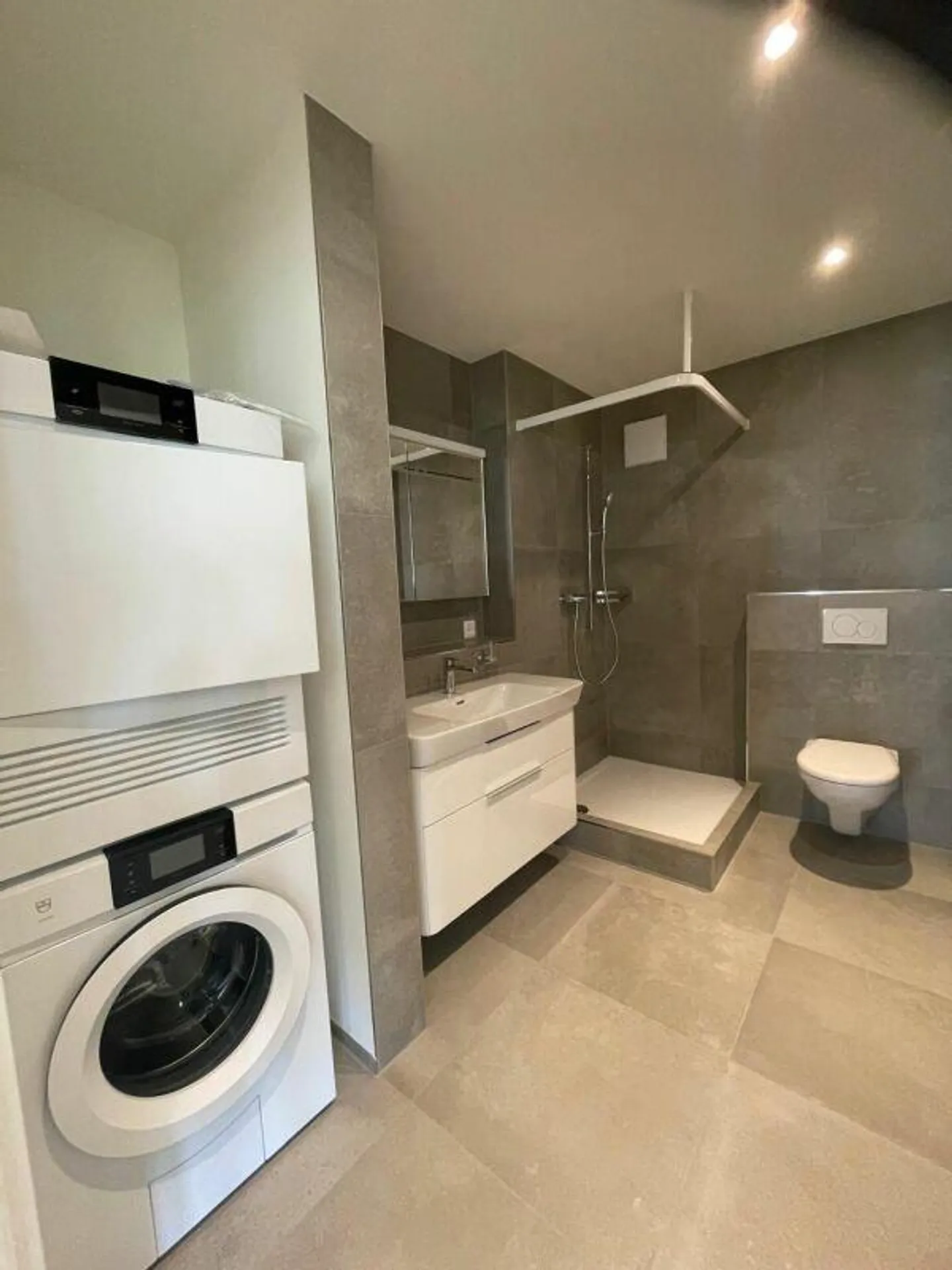 Sunny Apartment with Garden - Photo 7 of 12