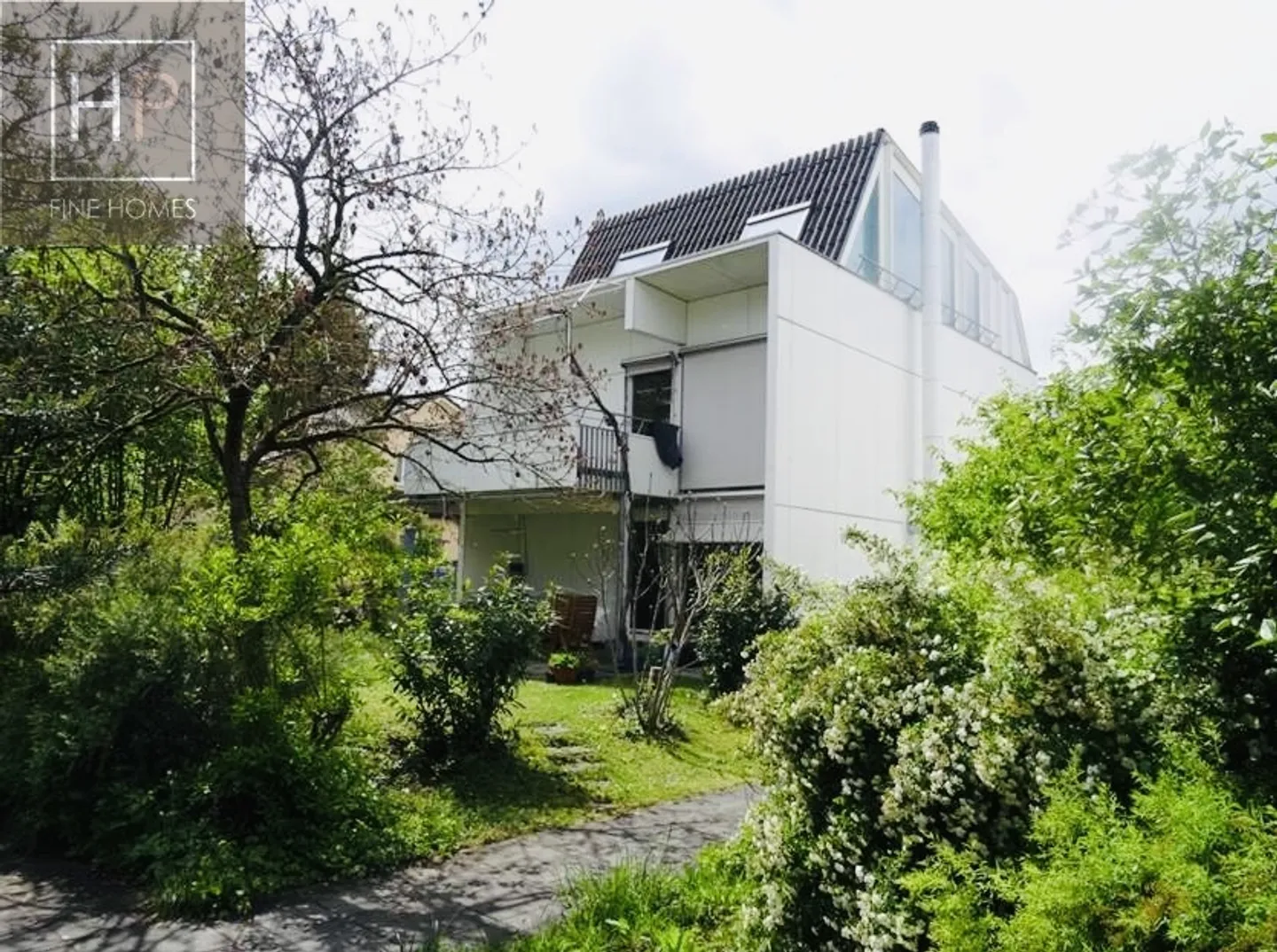 Detached house in family-friendly location in Münchenstein BL - Photo 1 of 7