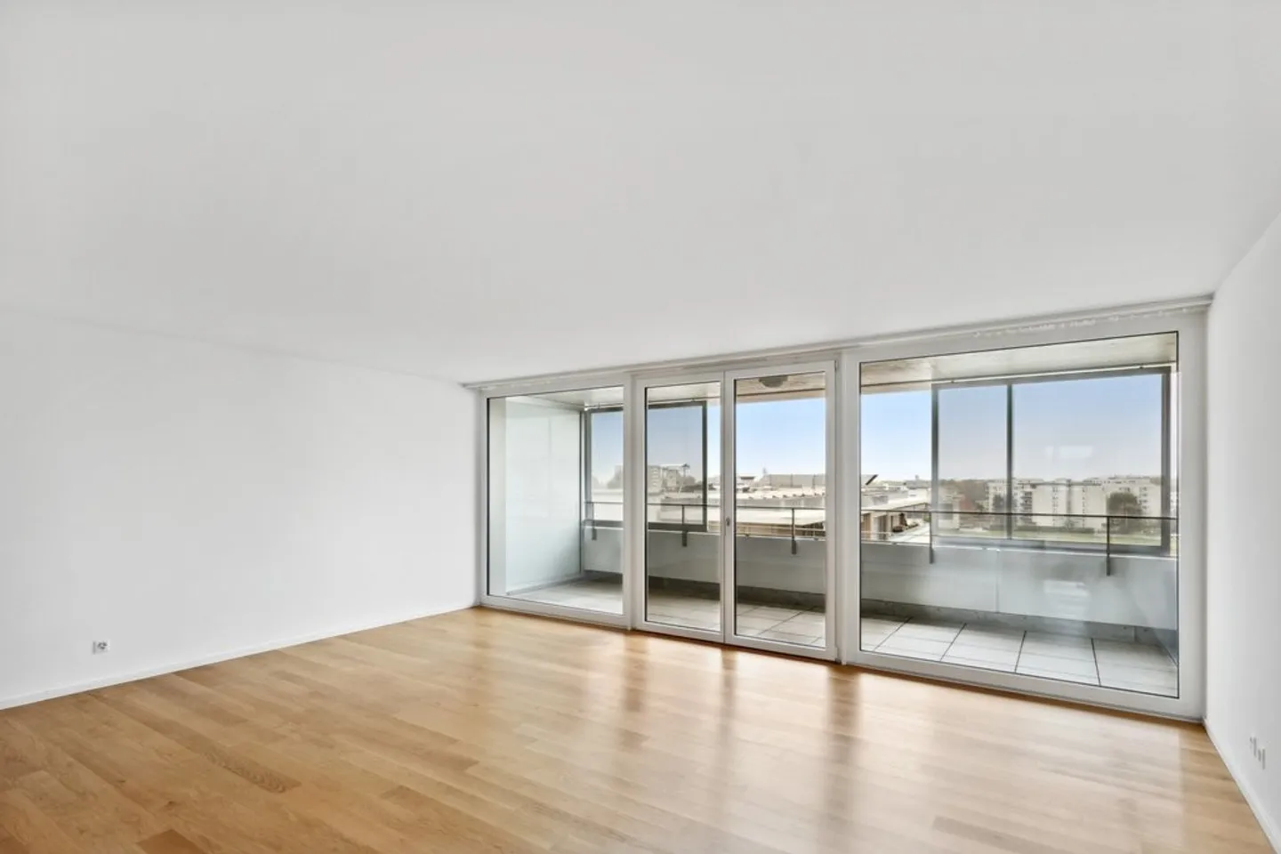 Are you looking for a place to live with parking? - Photo 2 of 10