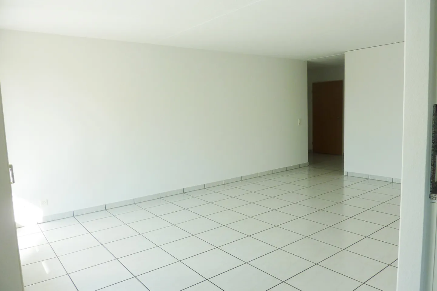 Sunny residential area with large garden seating area - Photo 3 of 10