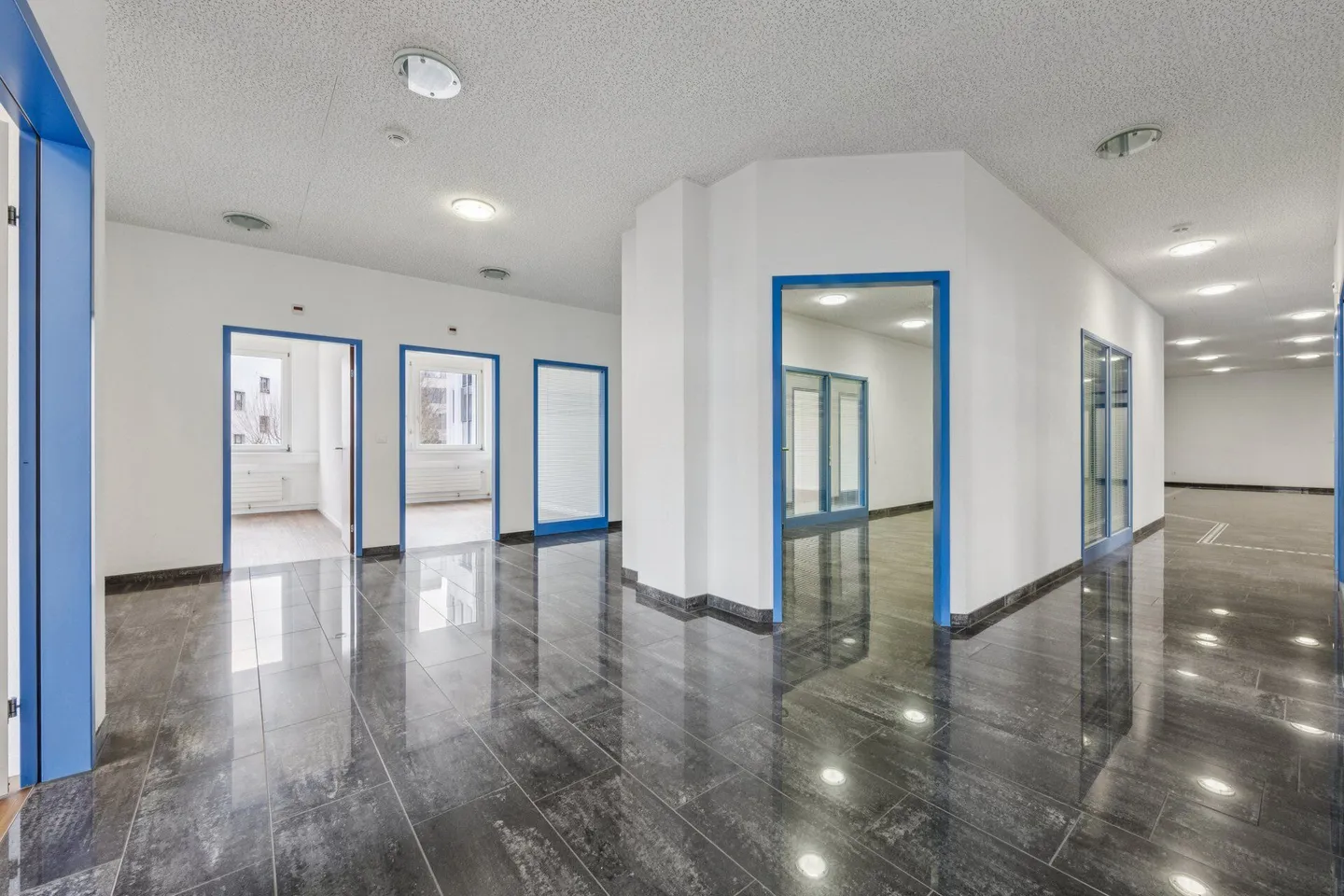 Modernes Büro in Dättwil - Foto 6 von 18