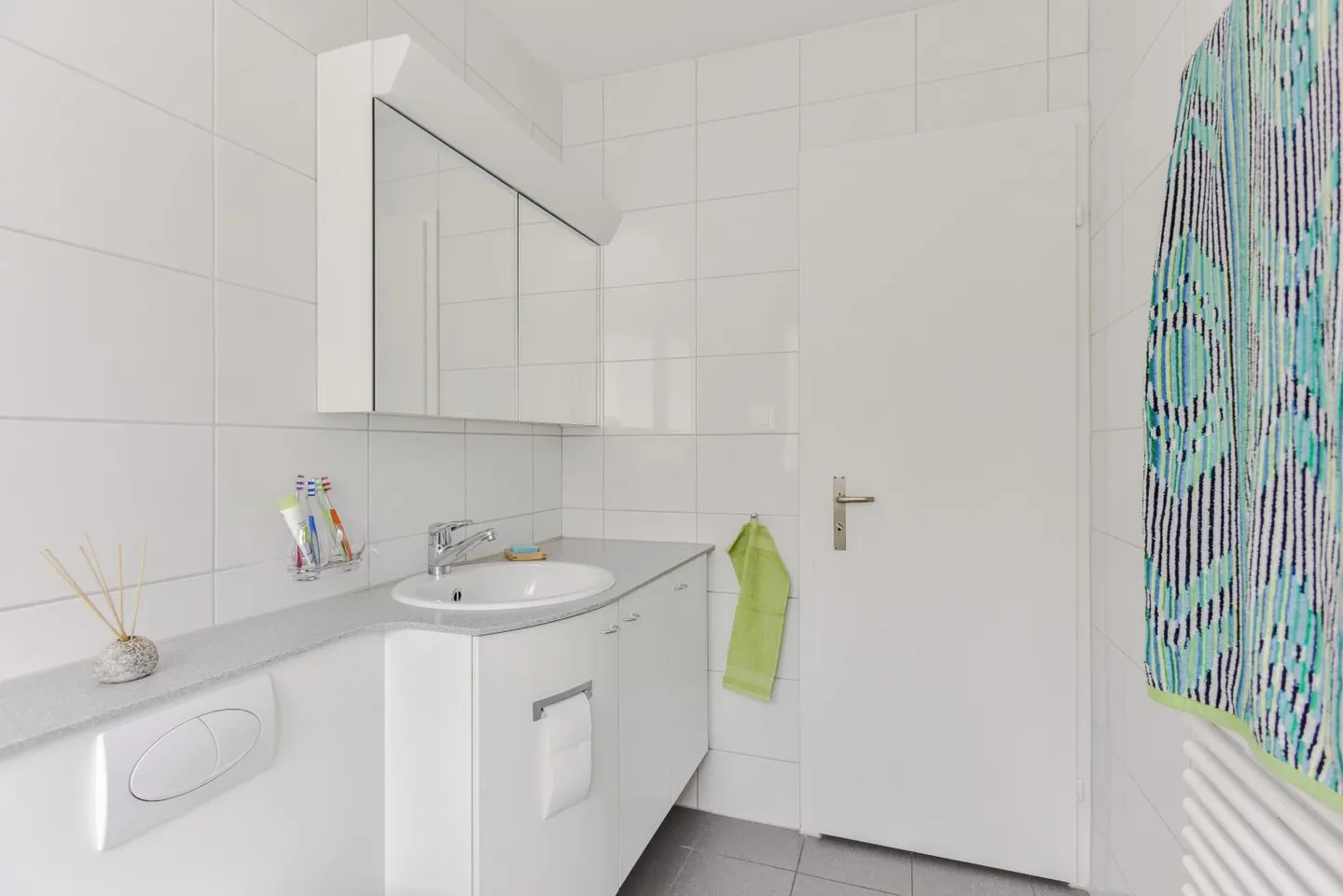 Helle Wohnung mit Balkon - Foto 8 von 13