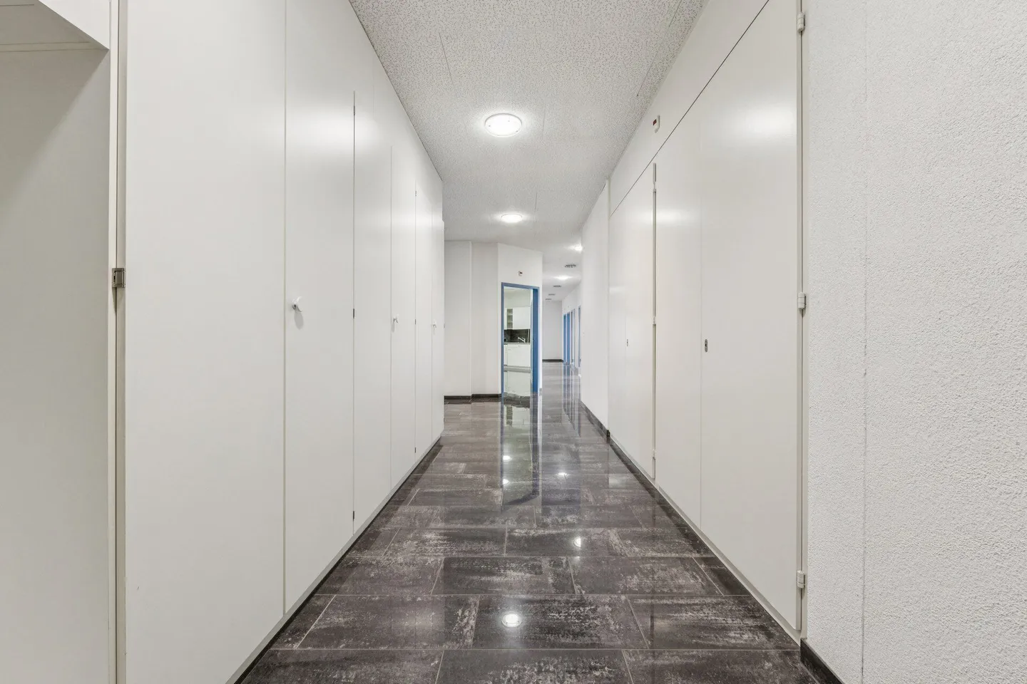 Modernes Büro in Dättwil - Foto 11 von 18