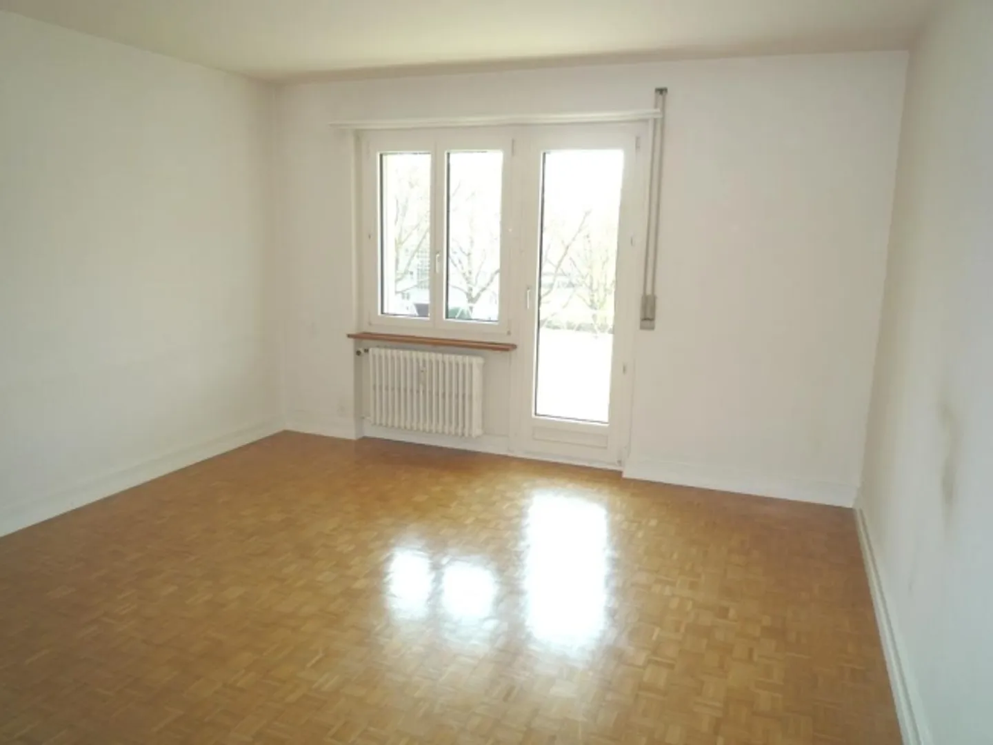 Ampio appartamento di 2 stanze di 62 m² al 1° piano - Foto 3 di 9