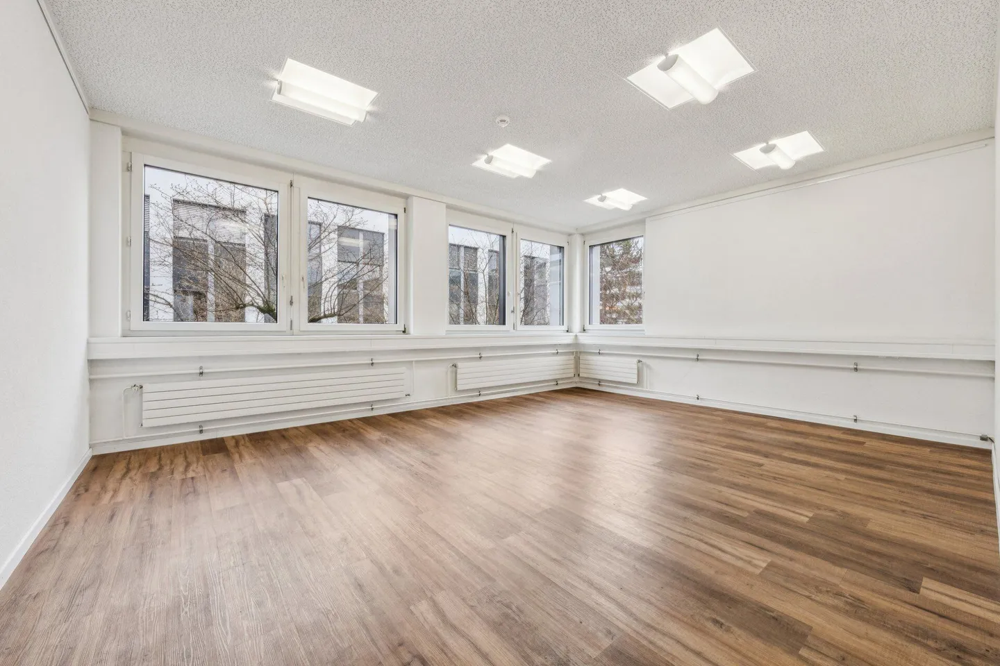 Modernes Büro in Dättwil - Foto 14 von 18